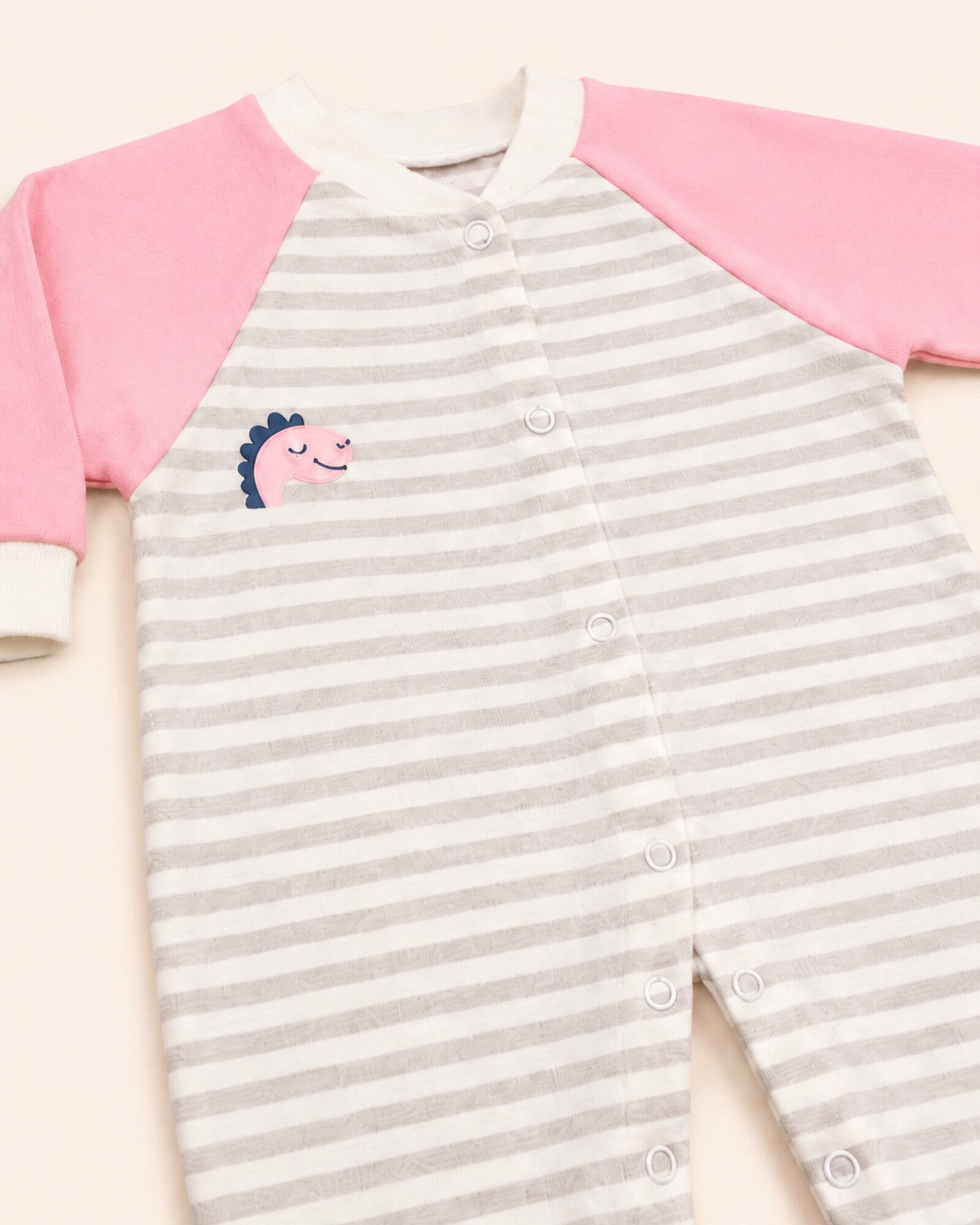 Baby Dream cotton sleepsuit and hat set – collar, snaps and dinosaur detail