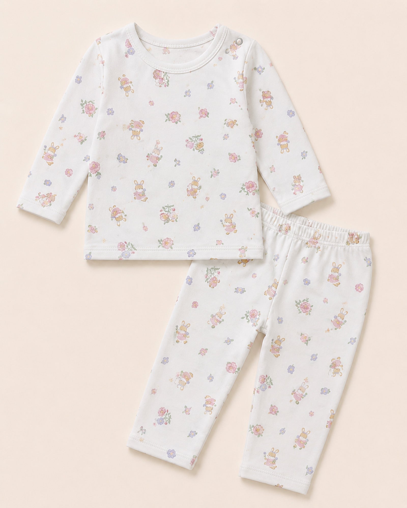 White baby two-piece set with floral bunny print – front product view