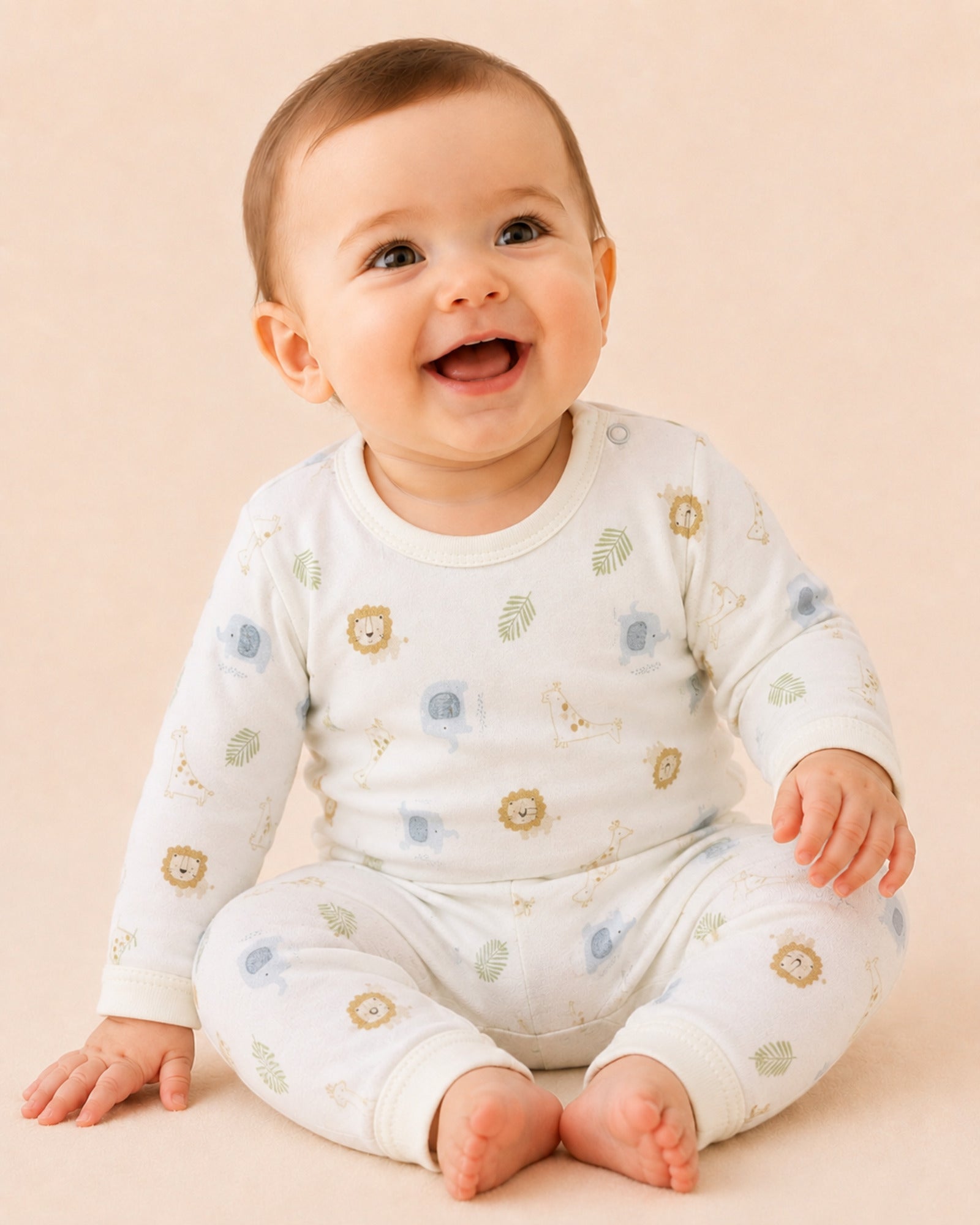 Baby wearing regenerated white safari-animal two-piece set